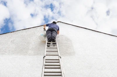 Peinture extérieure à la Rouaudière — façades et ravalement
